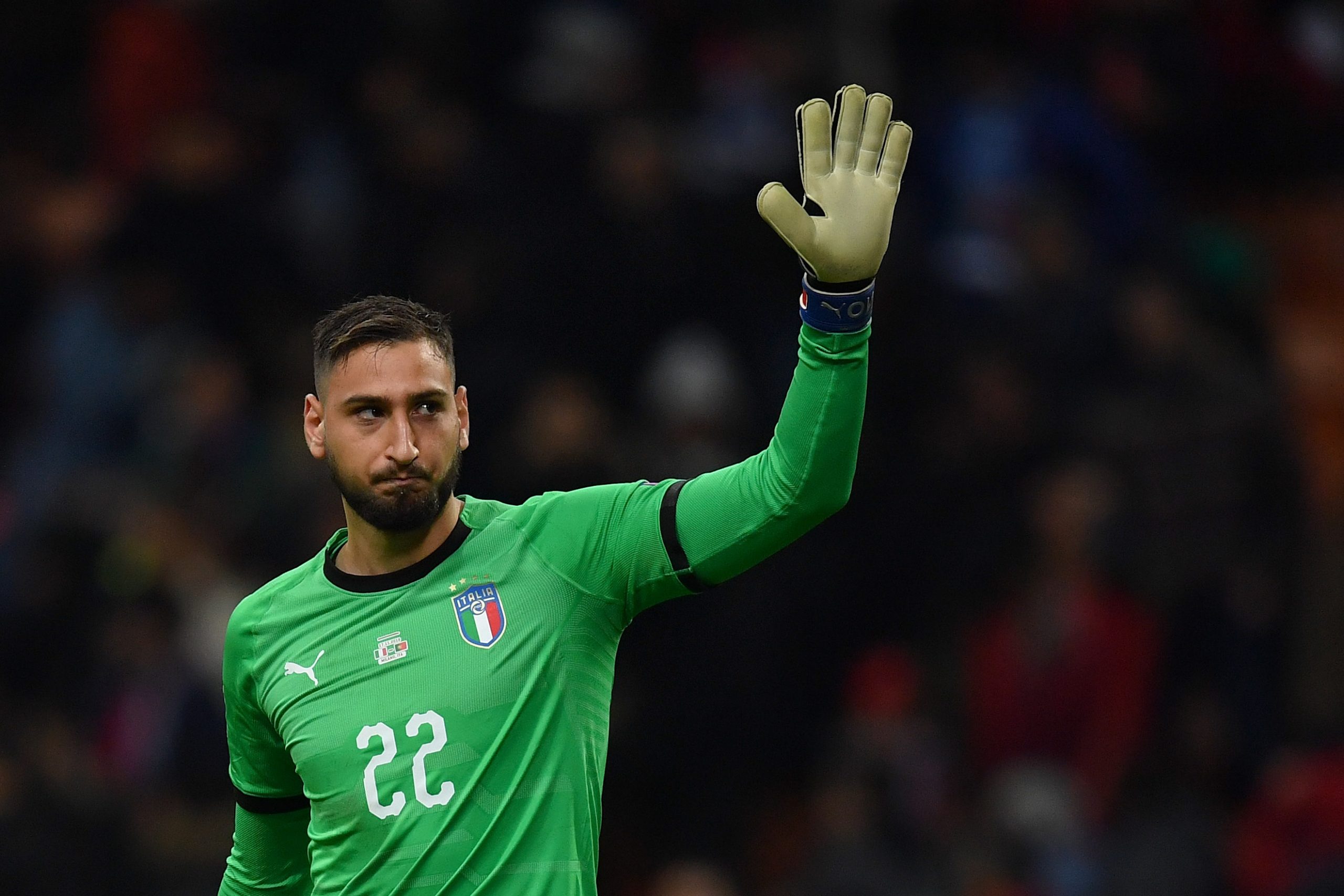 MILAN, ITALY - NOVEMBER 17: Gianluigi Donnarumma of Italy acknowledge the fans during the UEFA Nations League A group three match between Italy and Portugal at Stadio Giuseppe Meazza on November 17, 2018 in Milan, Italy. (Photo by Valerio Pennicino/Getty Images)