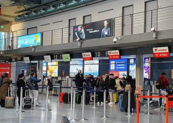 Foto nga aeroporti  Friedrichshafenit, Gjermani,