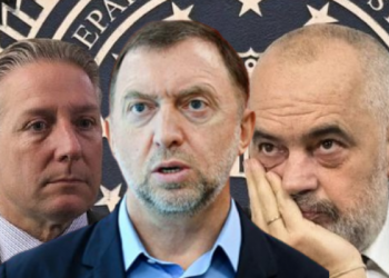 Charles McGonigal (majtas), Oleg Deripaska (në mes) dhe Edi Rama (djathtas)