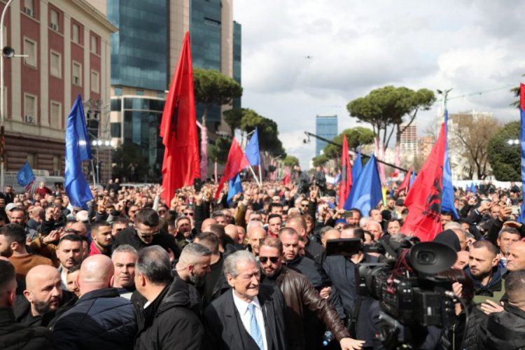 Pamje nga protesta