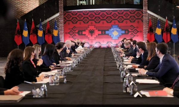 Mbledhja e qeverive Shqipëri-Kosovë në Gjakovë, zbardhet axhenda