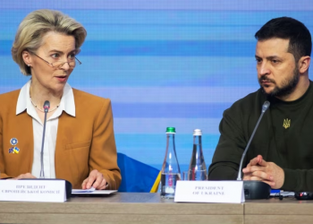 Presidentja e Komisionit Evropian, Ursula von der Leyen, dhe presidenti i Ukrainës, Volodymyr Zelensky