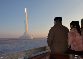 Kim Jong Un duke ndjekur lëshimin e raketës ndërkontinentale,  ”Hwasong-18”