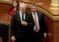 Kryeministri, Edi Rama, Ministri i Infrastruktures dhe Energjise, Damian Gjiknuri, gjate nje seance parlamentare, e cila eshte bojkotuar serish nga opozita e cila eshte mbledhur ne qytetin ne hotel Tirana.
/r/n/r/nAlbania's Prime Minister Edi Rama, Minister of Industry and Energy Damian Gjiknuri, during a parliamentary session, which is boycotted again by the opposition, which was gathered in Tirana International Hotel.