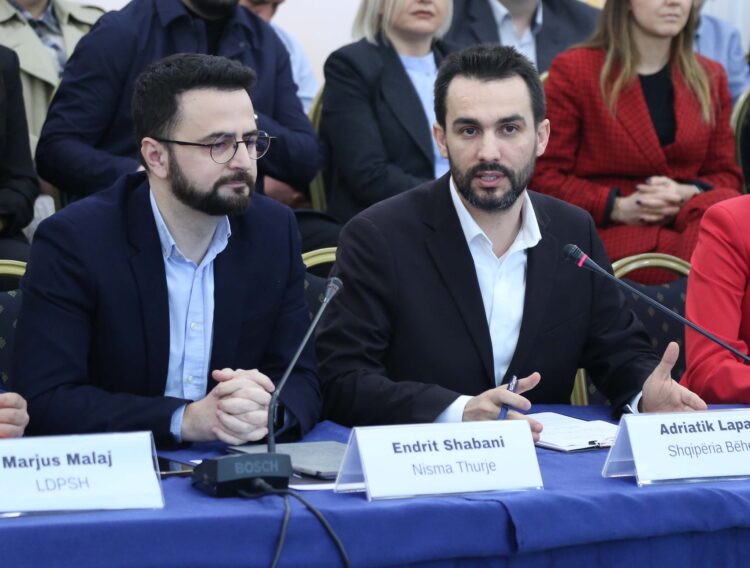 Dy drejtuesit e koalicionit Nisma “Shqipëria Bëhet”, Adriatik Lapaj dhe Endrit Shabani