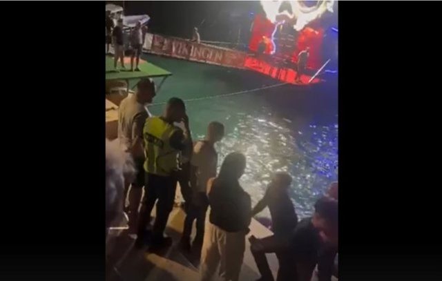 Si skenë filmi/ I riu braktis “Porsche-në” në Sarandë dhe hidhet në det për t’i shpëtuar Policisë (VIDEO)