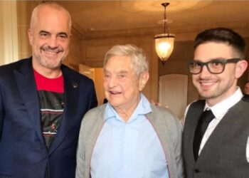Në foto: Kryeministri Edi Rama, multimiliarderi Xhorxh Soros dhe i biri i tij, Aleks Soros