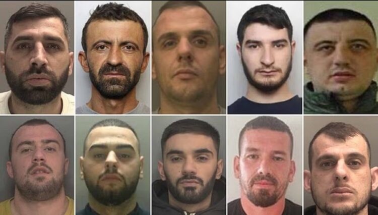 Kriminelët në arrati: Ermir Shima, Andon Llalla, Andi Trokthi, Ajet Xhaja, Zenel Marku, Steljan Miraka, Klej Doci, Juli Molla, Jemin Oka dhe Gentian Gega.