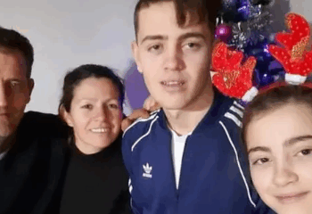 Familja Kola, fotografuar disa vite më parë