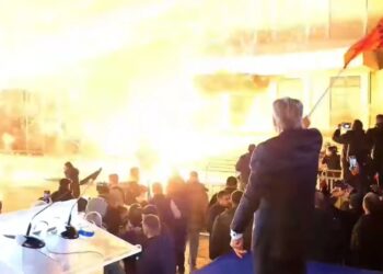 Pamje nga molotovët